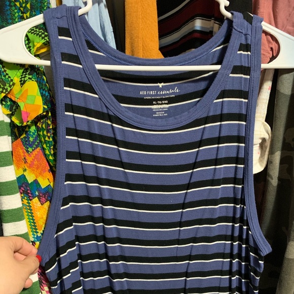 Top - Picture 2 of 2